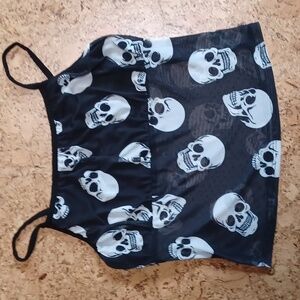 *3 FOR $20 ITEM* Hot Topic Skull Mesh Camisole Skulls Junior Size M